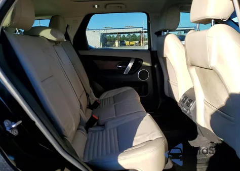 2022 Land Rover Discovery Sport S z USA, uszkodzony, nr VIN SALCJ2FX9NH910922